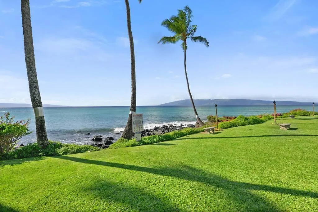Holiday home Coral Cove-Poolside Condo And Panoramic Ocean View Kahana United States